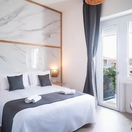 New Elegance 4* אוריסטאנו