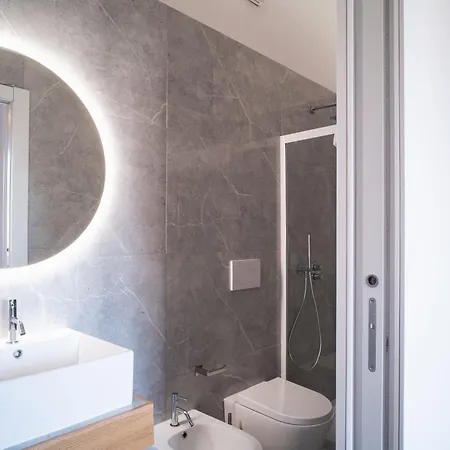 New Elegance Gasthof Oristano